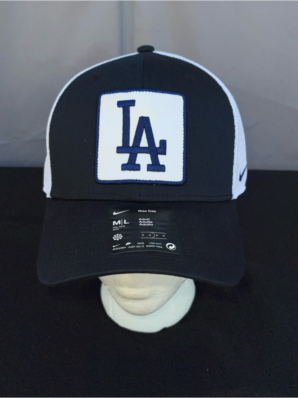 Nike LA Logo Trucker Hat in Navy and White